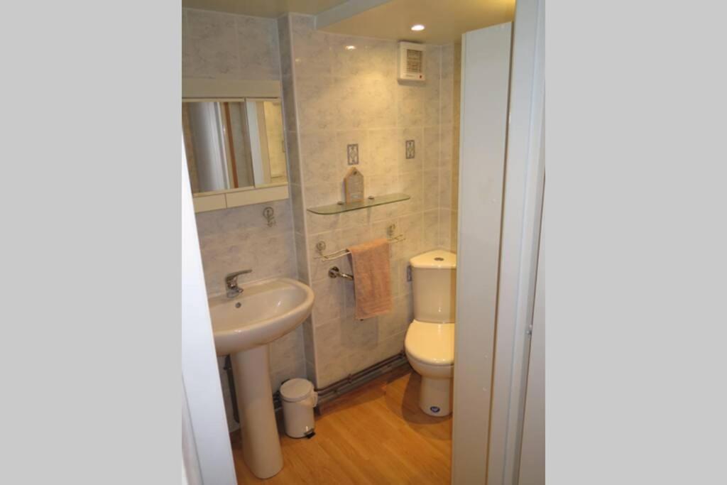 Les Petits Self Contained 2 Bedroom Apartment Molieres (Dordogne) المظهر الخارجي الصورة
