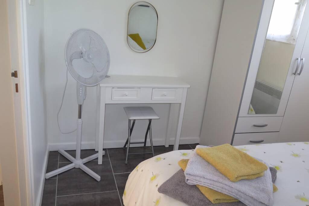 Les Petits Self Contained 2 Bedroom Apartment Molieres (Dordogne) المظهر الخارجي الصورة